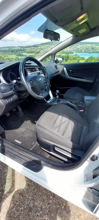 KIA CEED 1.0 T-GDi Trend, Petrol, Second hand / Used, Manual - 6
