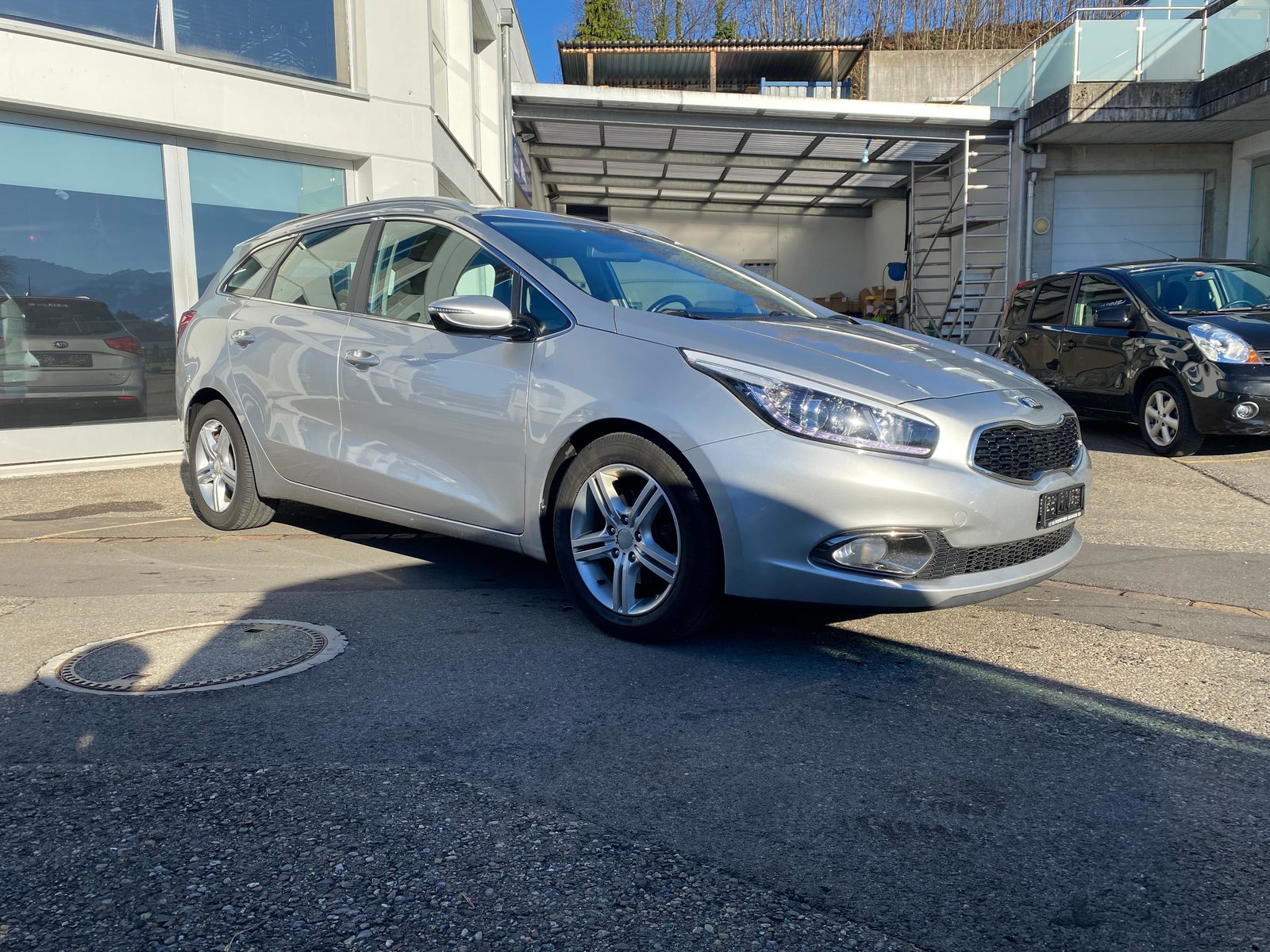 KIA Cee'd Sportswagon 1.6 GDi Trend, Benzin, Occasion / Gebraucht, Handschaltung - 2