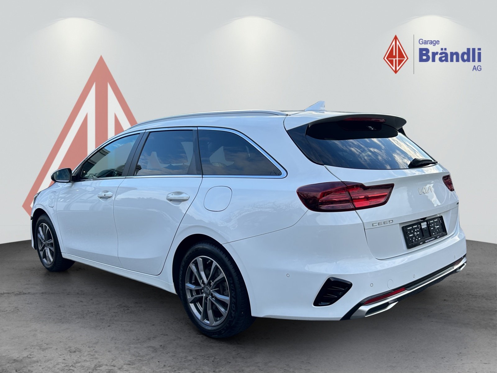KIA Ceed SW 1.6 GDi Plug-in Hybrid Style, Plug-in-Hybrid Petrol/Electric, Second hand / Used, Automatic - 4
