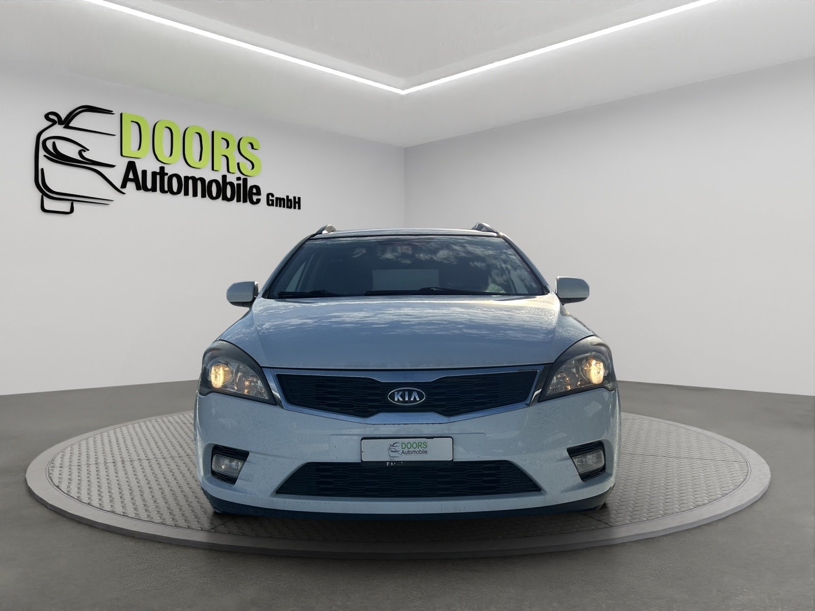 KIA Cee'd Sporty Wagon 1.4 16V Basic, Petrol, Second hand / Used, Manual - 2