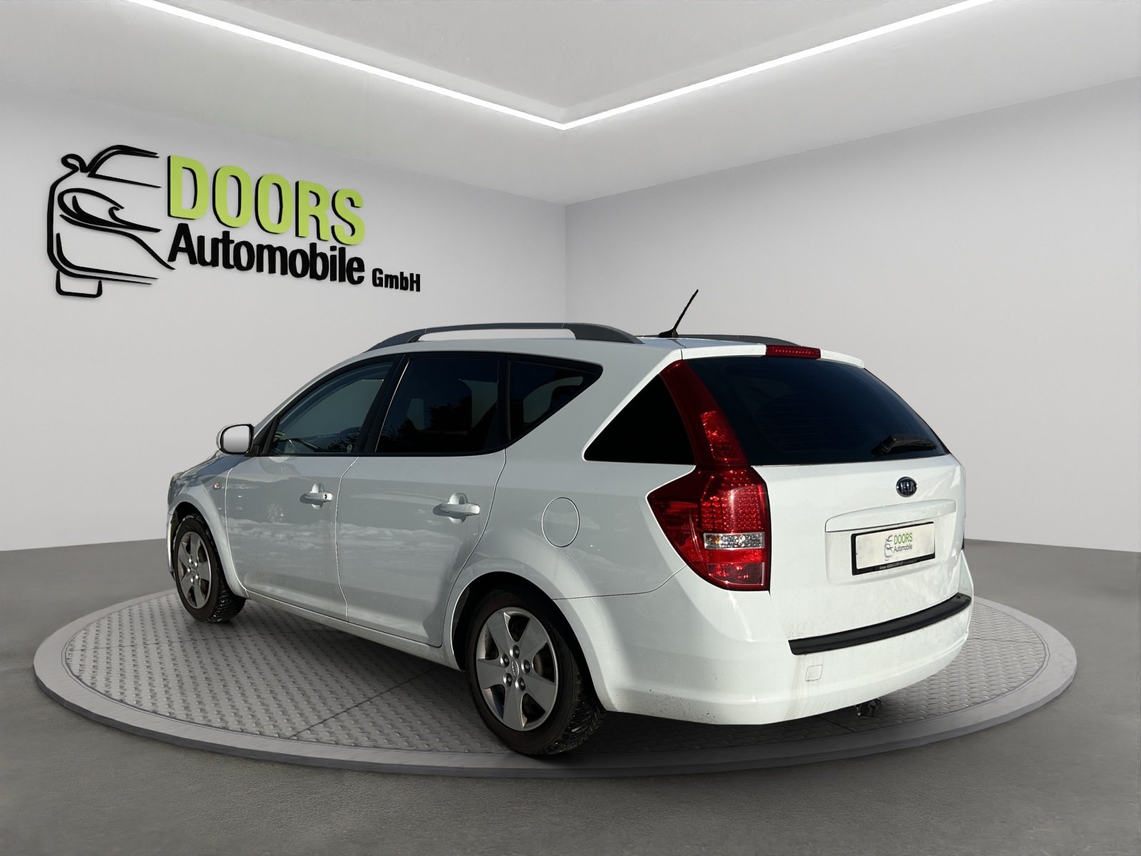 KIA Cee'd Sporty Wagon 1.4 16V Basic, Petrol, Second hand / Used, Manual - 6