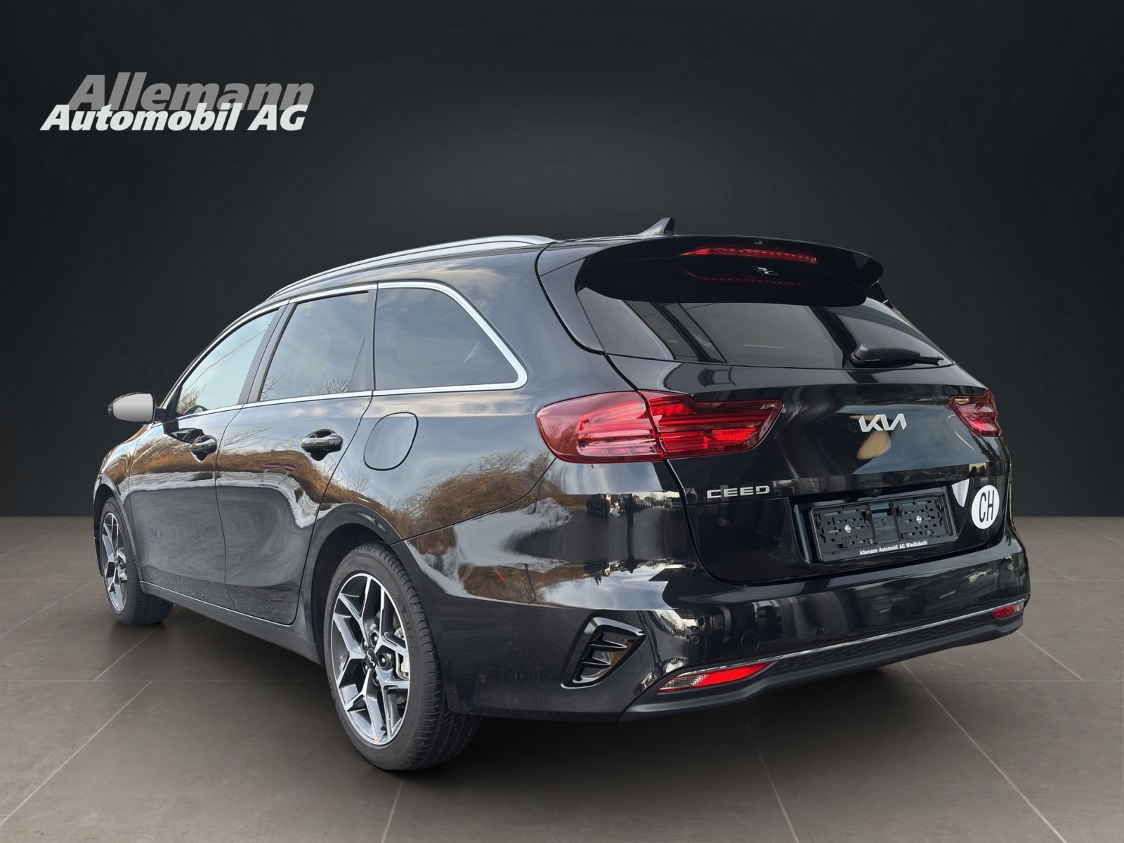 KIA Ceed SW 1.5 T-GDi Power, Benzin, Occasion / Gebraucht, Automatik - 4