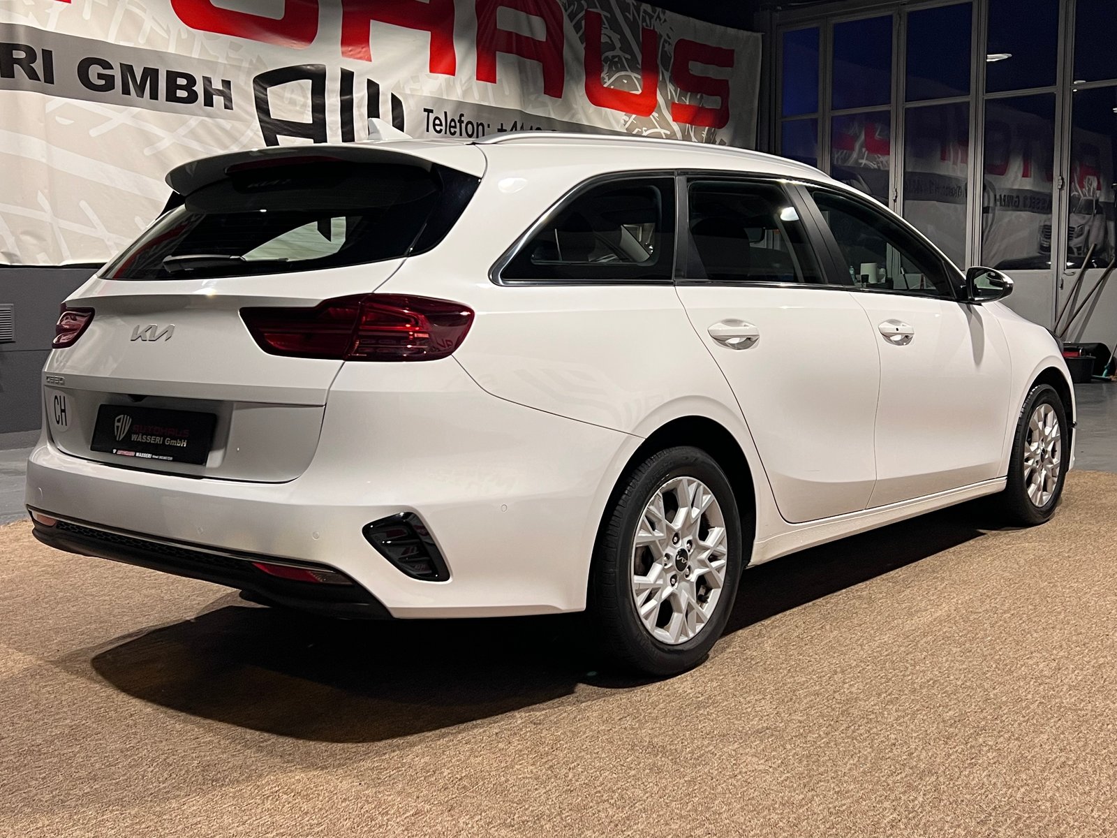 KIA Ceed Sportswagon 1.5 T-GDi MHEV GT Line DCT, Mild-Hybrid Benzin/Elektro, Occasion / Gebraucht, Automatik - 3