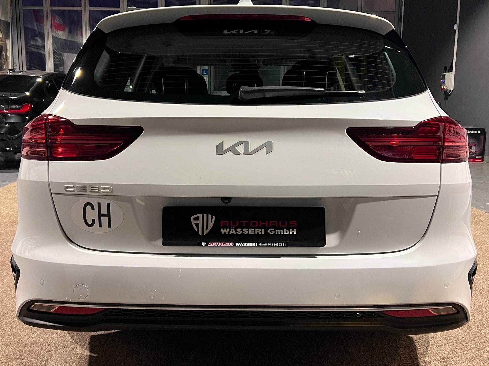 KIA Ceed Sportswagon 1.5 T-GDi MHEV GT Line DCT, Mild-Hybrid Benzin/Elektro, Occasion / Gebraucht, Automatik - 4