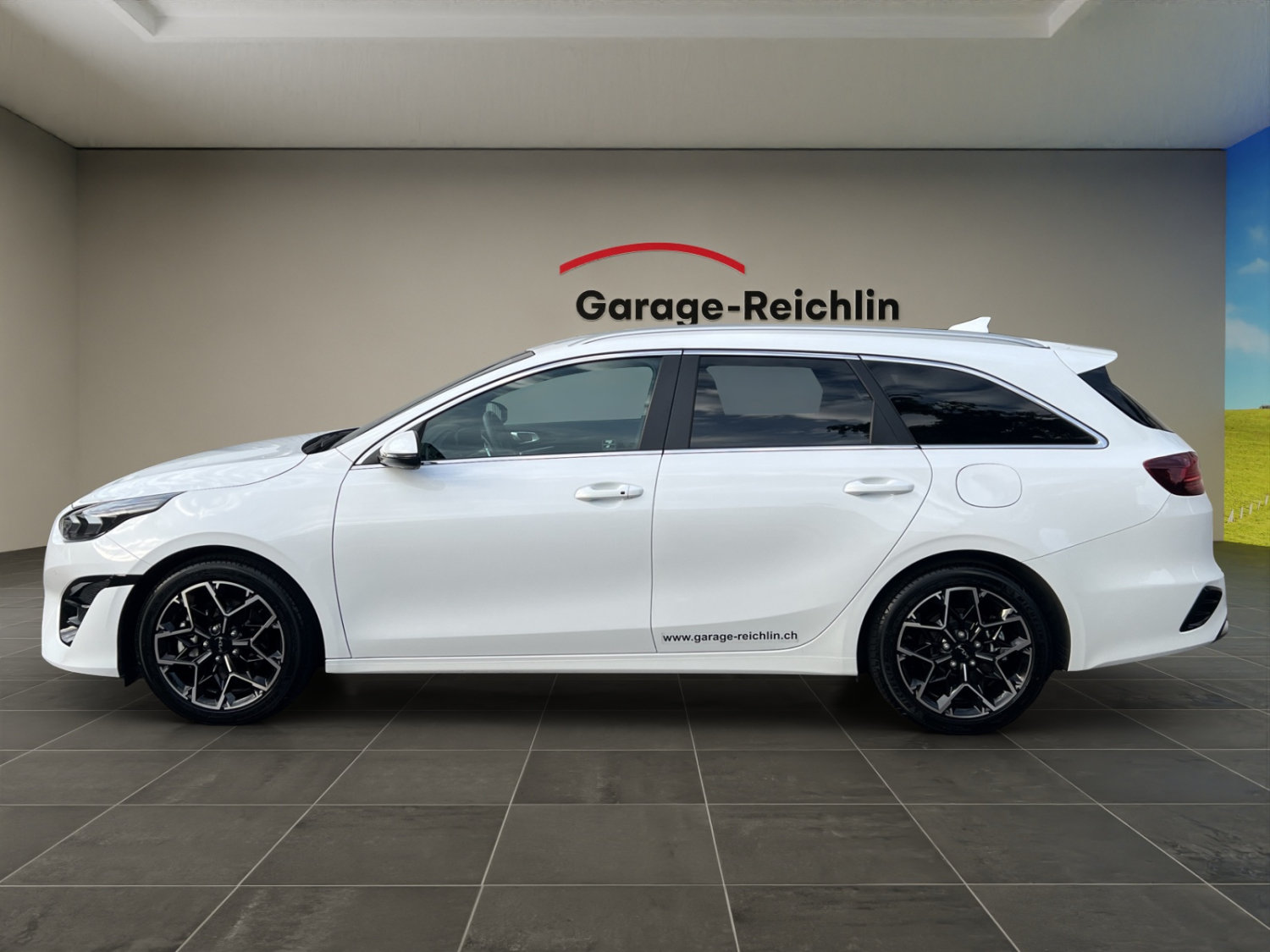 KIA Ceed SW 1.5 T-GDi MHEV GT-Line, Mild-Hybrid Petrol/Electric, Second hand / Used, Automatic - 2
