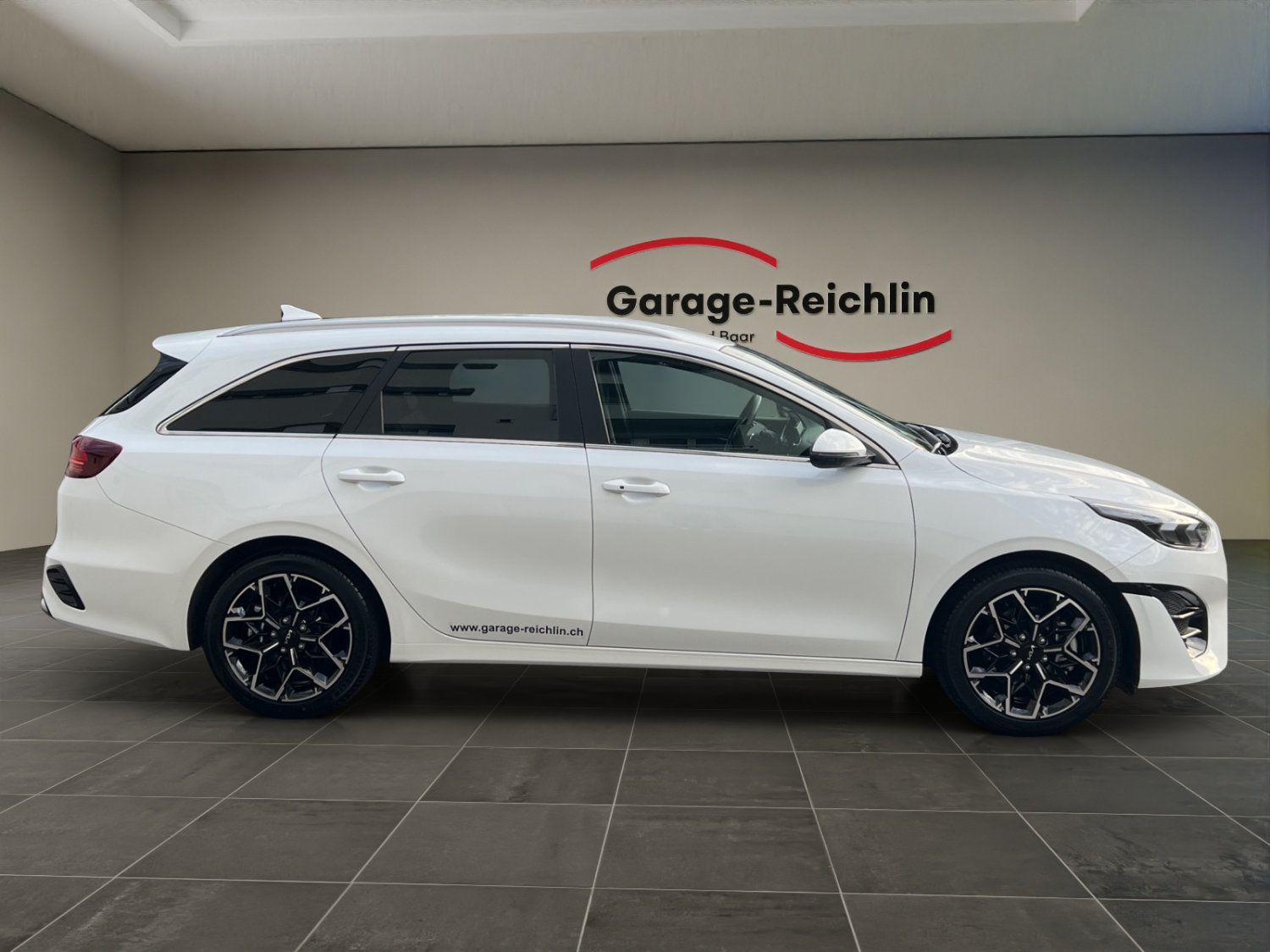 KIA Ceed SW 1.5 T-GDi MHEV GT-Line, Mild-Hybrid Petrol/Electric, Second hand / Used, Automatic - 6