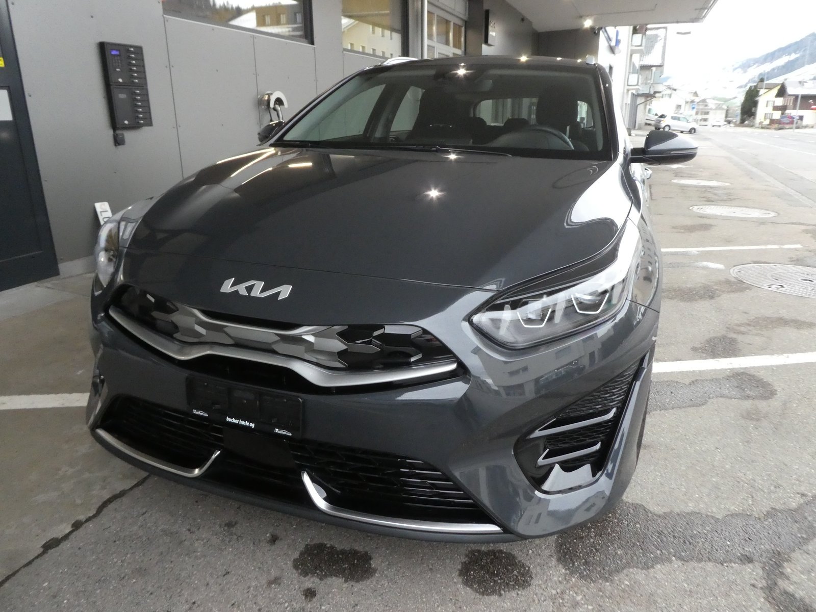 KIA Ceed Sportswagon 1.6 GDi Plug-in Hybrid Power DCT, Plug-in-Hybrid Petrol/Electric, Second hand / Used, Automatic - 3