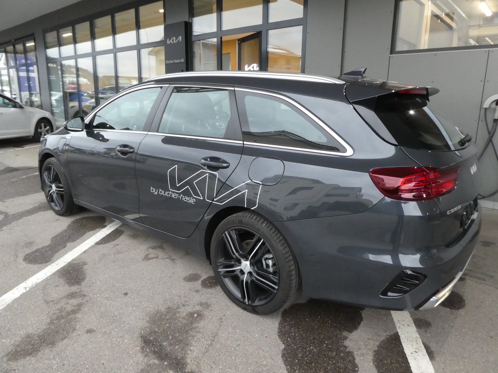 KIA Ceed Sportswagon 1.6 GDi Plug-in Hybrid Power DCT, Plug-in-Hybrid Petrol/Electric, Second hand / Used, Automatic - 4