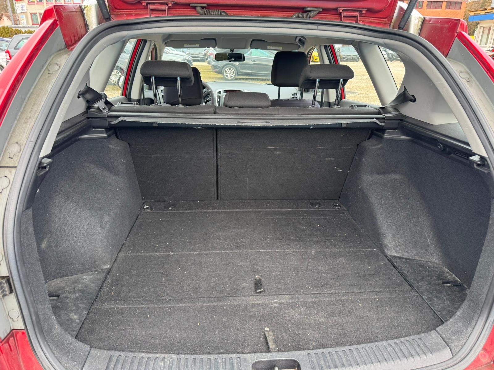 KIA Cee'd Sporty Wagon 1.4 16V seven, Essence, Occasion / Utilisé, Manuelle - 6