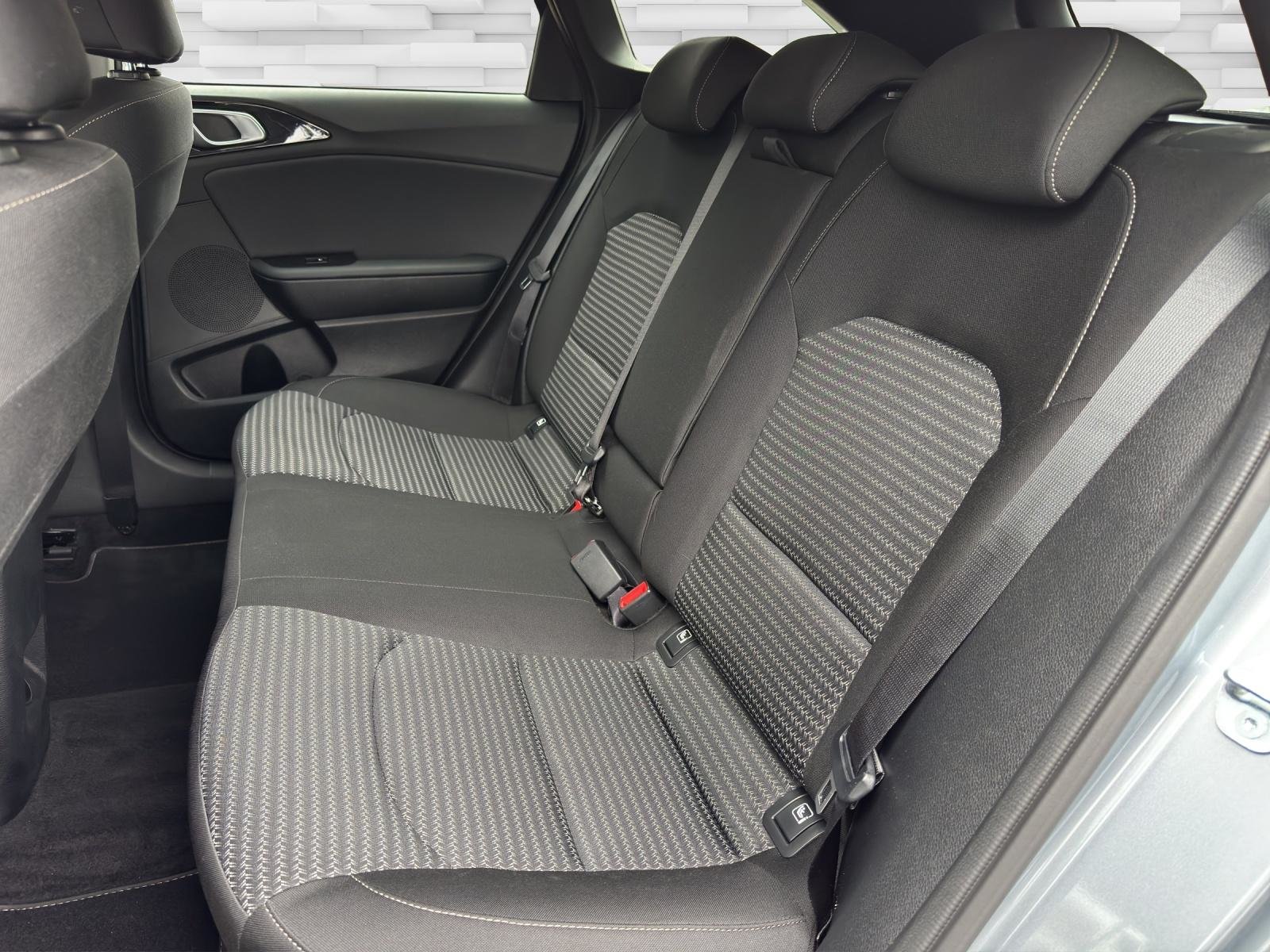 KIA Ceed SW 1.5 T-GDi MHEV Power, Hybride Léger Essence/Électricité, Occasion / Utilisé, Automatique - 6
