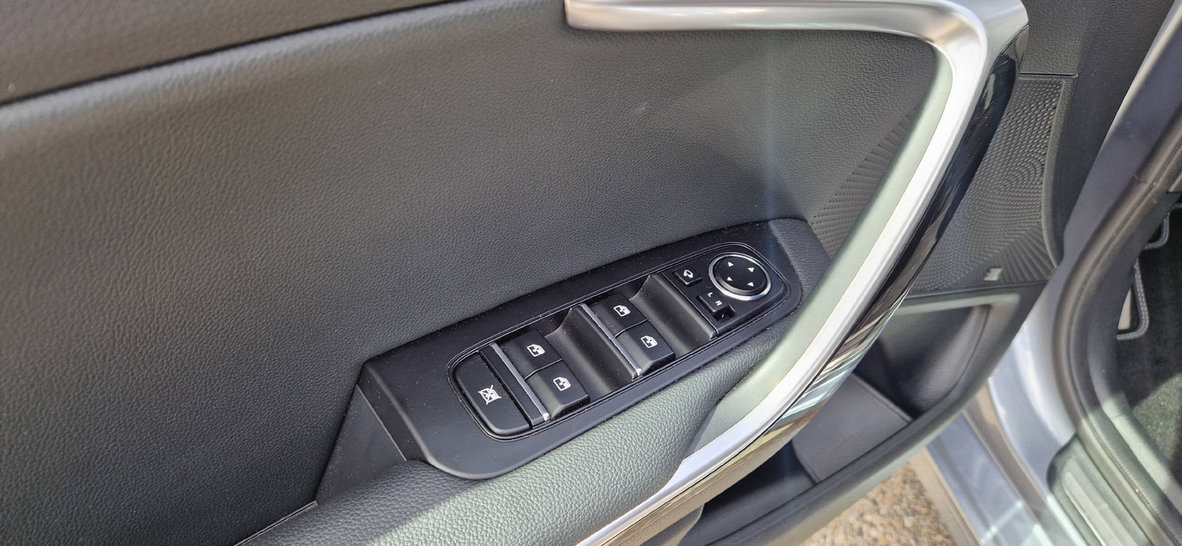 KIA Ceed SW 1.5 T-GDi MHEV GT-Line, Mild-Hybrid Benzin/Elektro, Occasion / Gebraucht, Automatik - 5