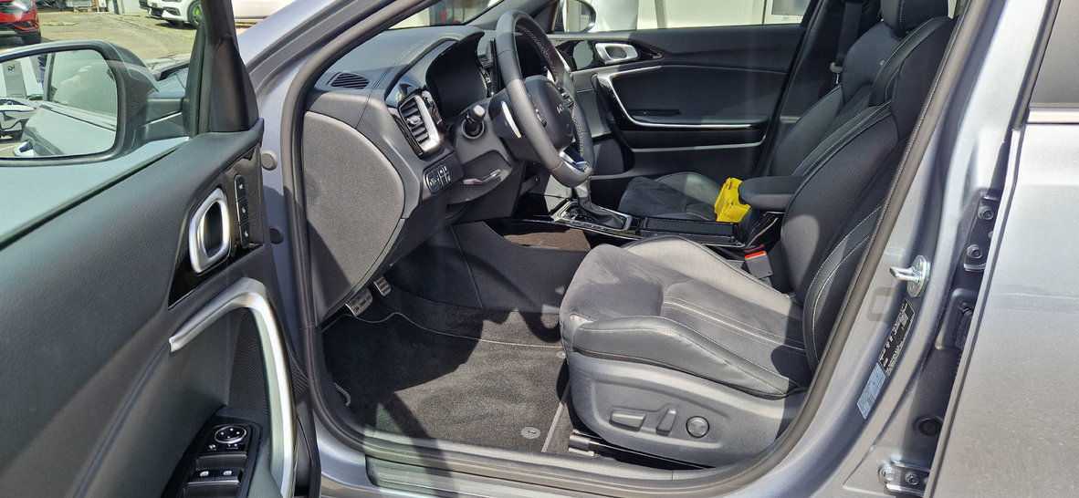 KIA Ceed SW 1.5 T-GDi MHEV GT-Line, Mild-Hybrid Benzin/Elektro, Occasion / Gebraucht, Automatik - 7