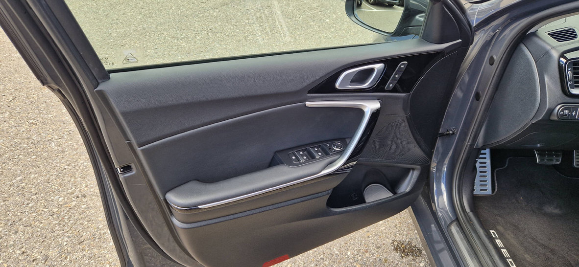 KIA Ceed SW 1.6 GDi Plug-in Hybrid Style, Plug-in-Hybrid Benzina/Elettrica, Occasioni / Usate, Automatico - 3