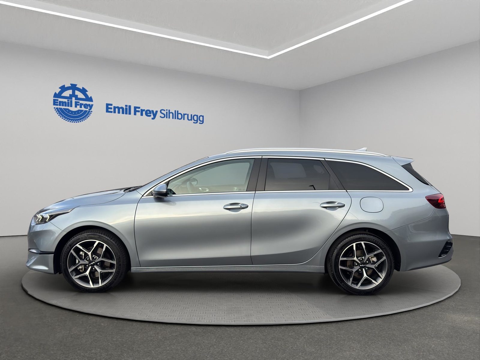 KIA Ceed SW 1.5 T-GDi MHEV Power, Mild-Hybrid Petrol/Electric, Second hand / Used, Automatic - 4