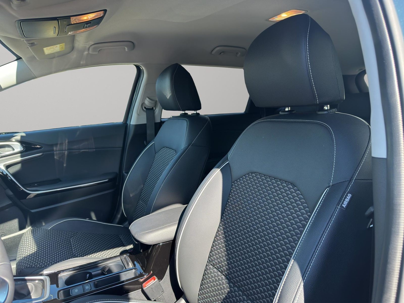 KIA Ceed SW 1.6 GDi Plug-in Hybrid Style, Plug-in-Hybrid Petrol/Electric, Second hand / Used, Automatic - 3
