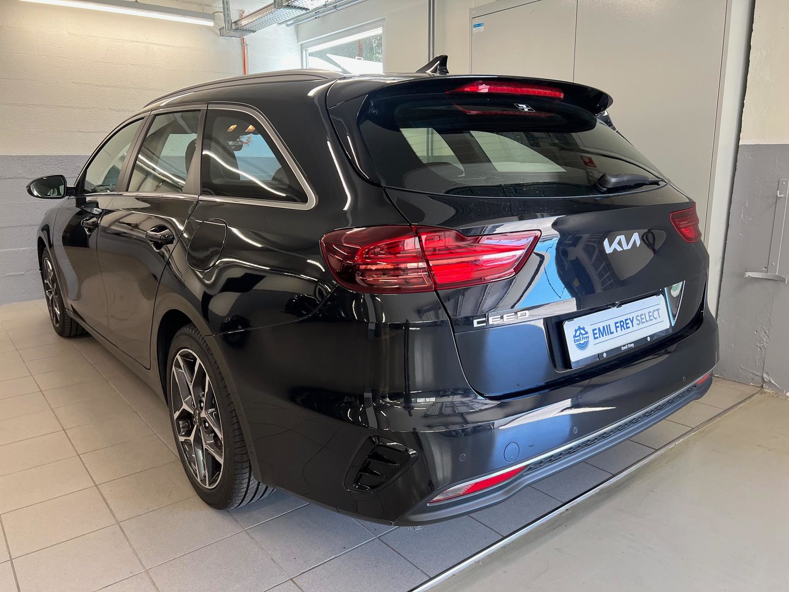 KIA Ceed SW 1.5 T-GDi MHEV Power, Hybride Leggero Benzina/Elettrica, Occasioni / Usate, Automatico - 3