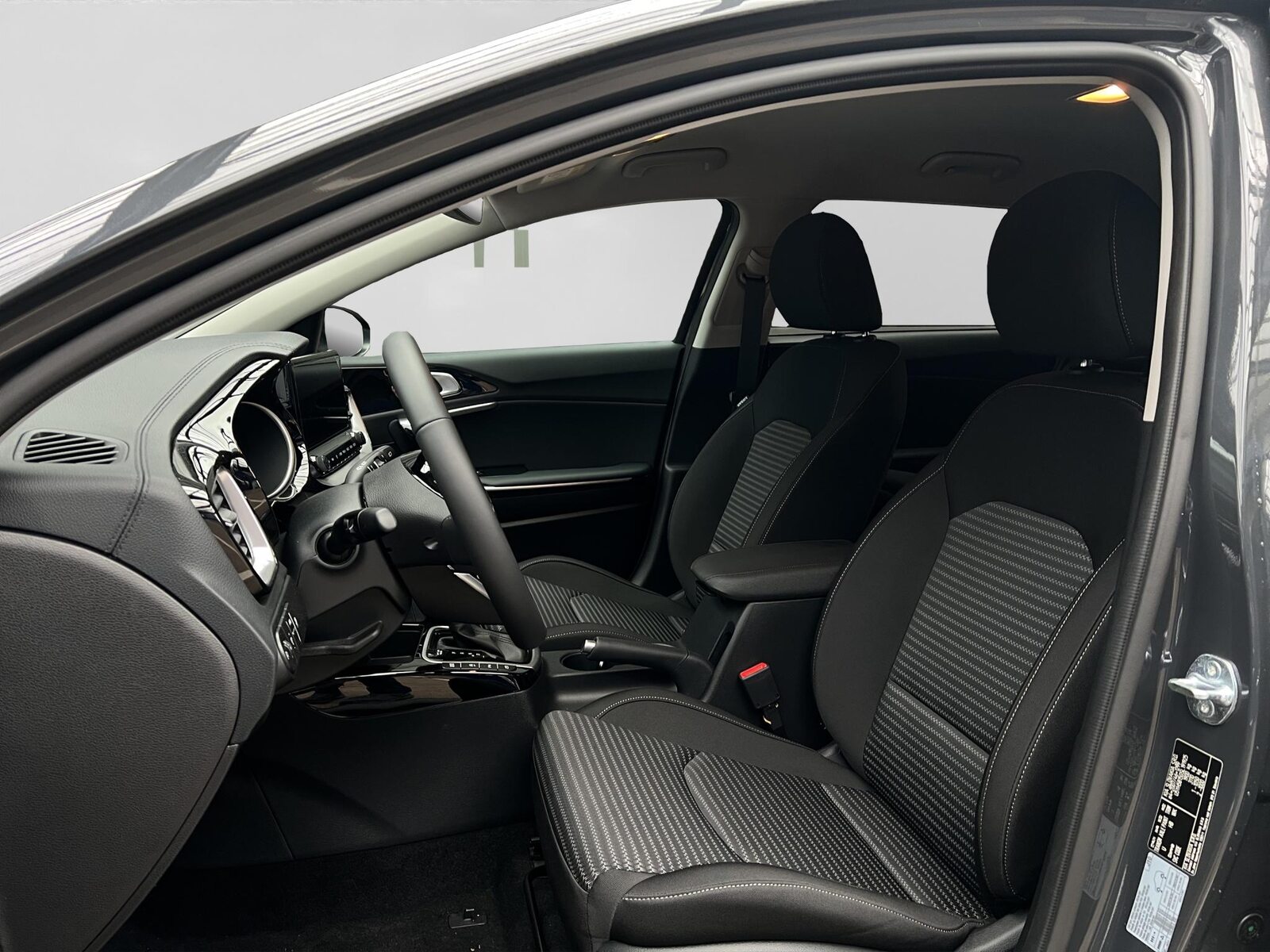 KIA Ceed SW 1.5 T-GDi MHEV Power, Mild-Hybrid Petrol/Electric, Second hand / Used, Automatic - 4