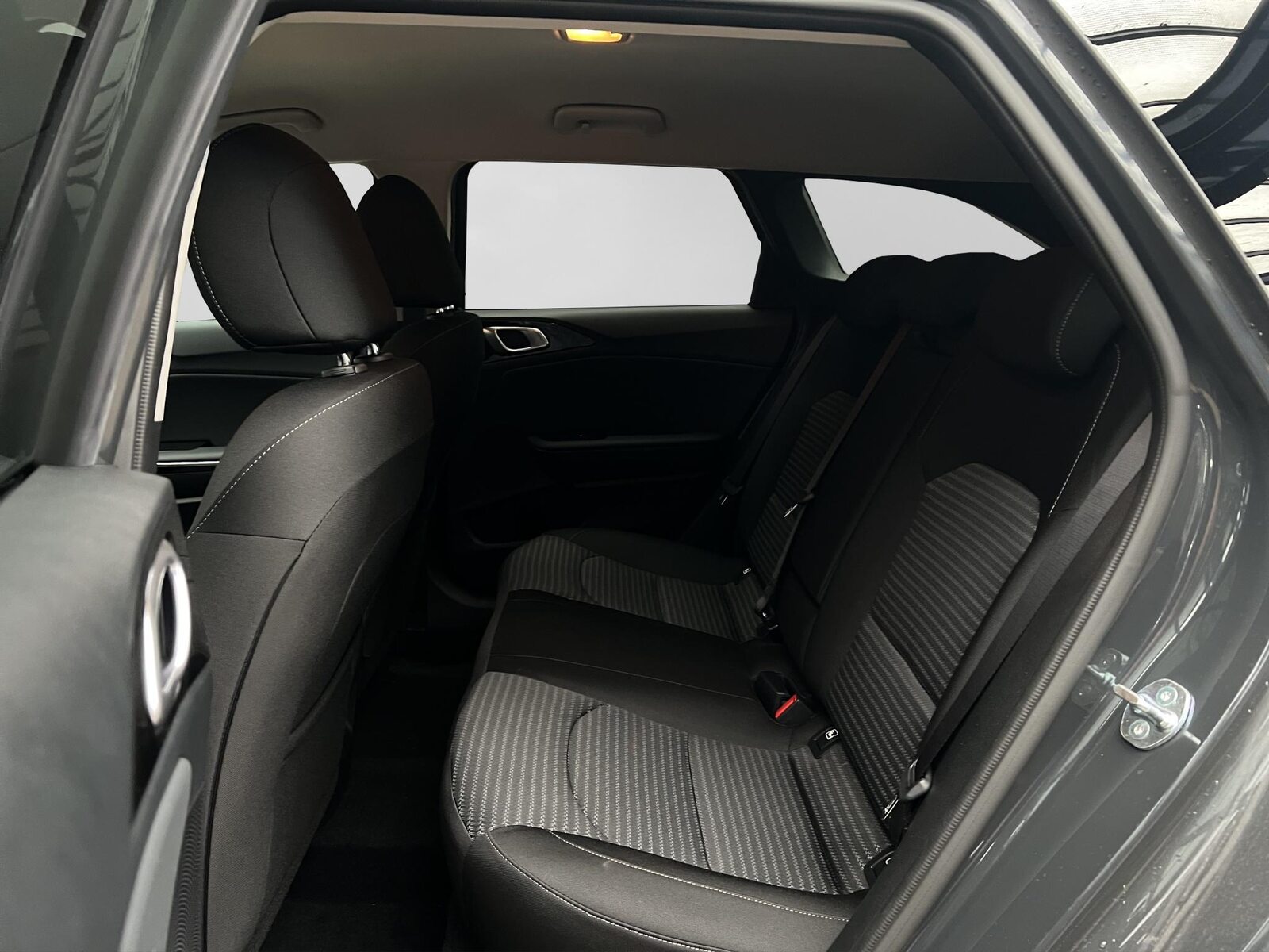 KIA Ceed SW 1.5 T-GDi MHEV Power, Mild-Hybrid Petrol/Electric, Second hand / Used, Automatic - 6