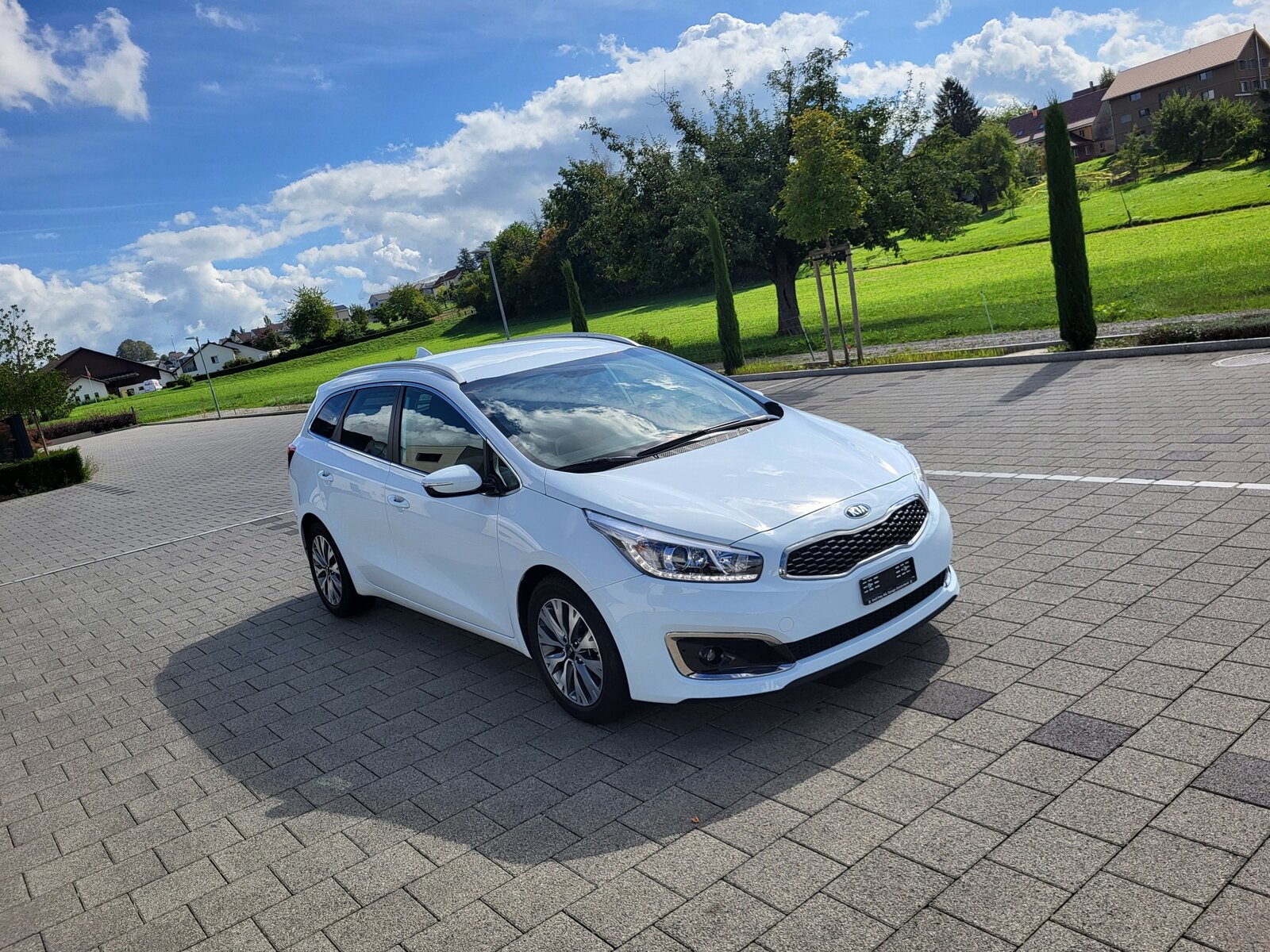 KIA Cee'd Sportswagon 1.6 GDi Swiss Champion DCT