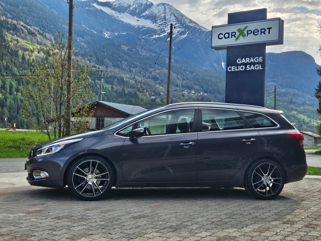 KIA CEED 1.6 GDi FIFA World Cup Edition, Petrol, Second hand / Used, Manual - 6