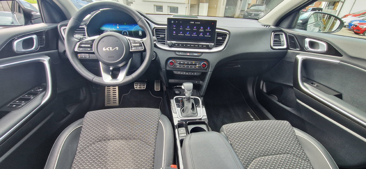 KIA Ceed SW 1.6 GDi Plug-in Hybrid Style, Hybride Rechargeable Essence/Électricité, Voiture de démonstration, Automatique - 5