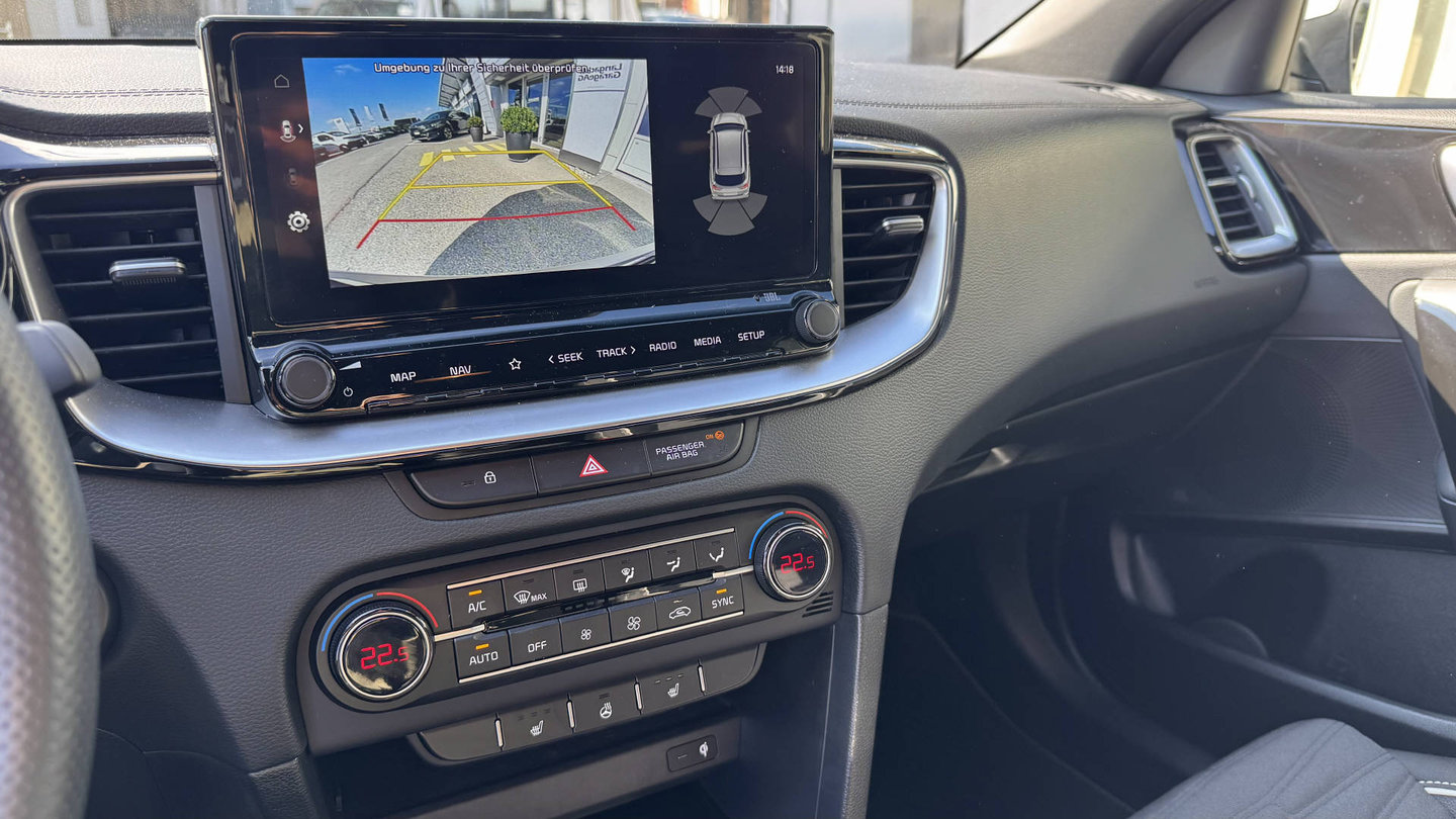 KIA Ceed SW 1.5 T-GDi MHEV GT-Line, Mild-Hybrid Petrol/Electric, Ex-demonstrator, Automatic - 6