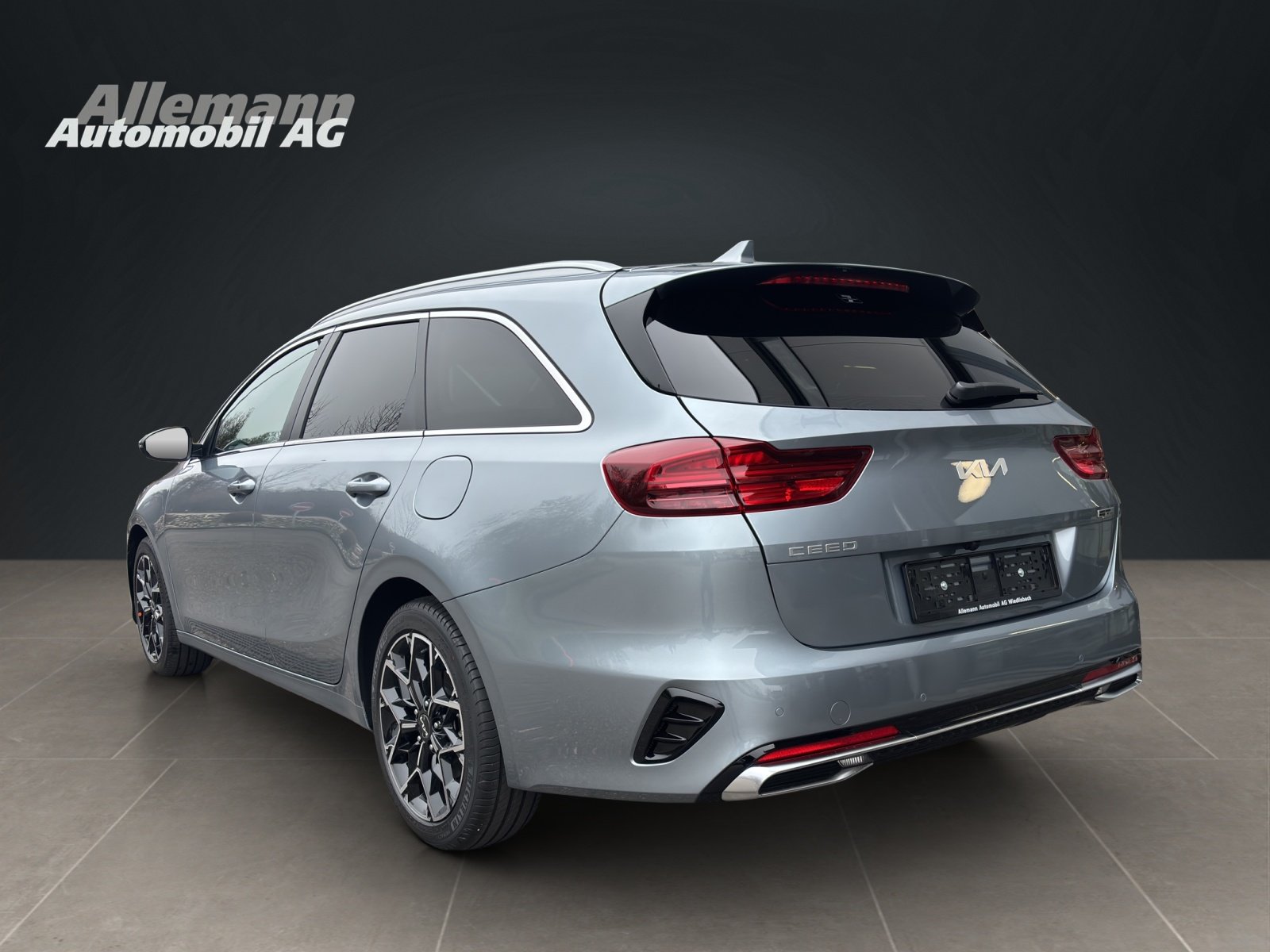 KIA Ceed SW 1.5 T-GDi MHEV GT-Line, Mild-Hybrid Petrol/Electric, Ex-demonstrator, Automatic - 4
