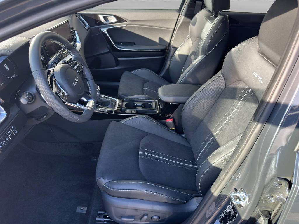 KIA Ceed SW 1.5 T-GDi MHEV GT-Line, Hybride Léger Essence/Électricité, Voiture de démonstration, Automatique - 4