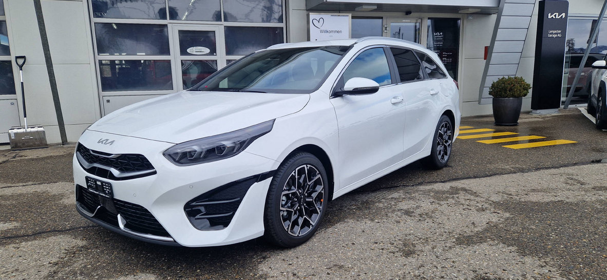 KIA Ceed SW 1.5 T-GDi MHEV GT-Line, Mild-Hybrid Benzin/Elektro, Vorführwagen, Automatik - 2