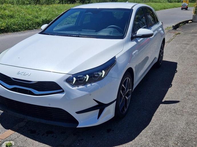 KIA Ceed 1.5 T-GDi Power, Petrol, New car, Automatic