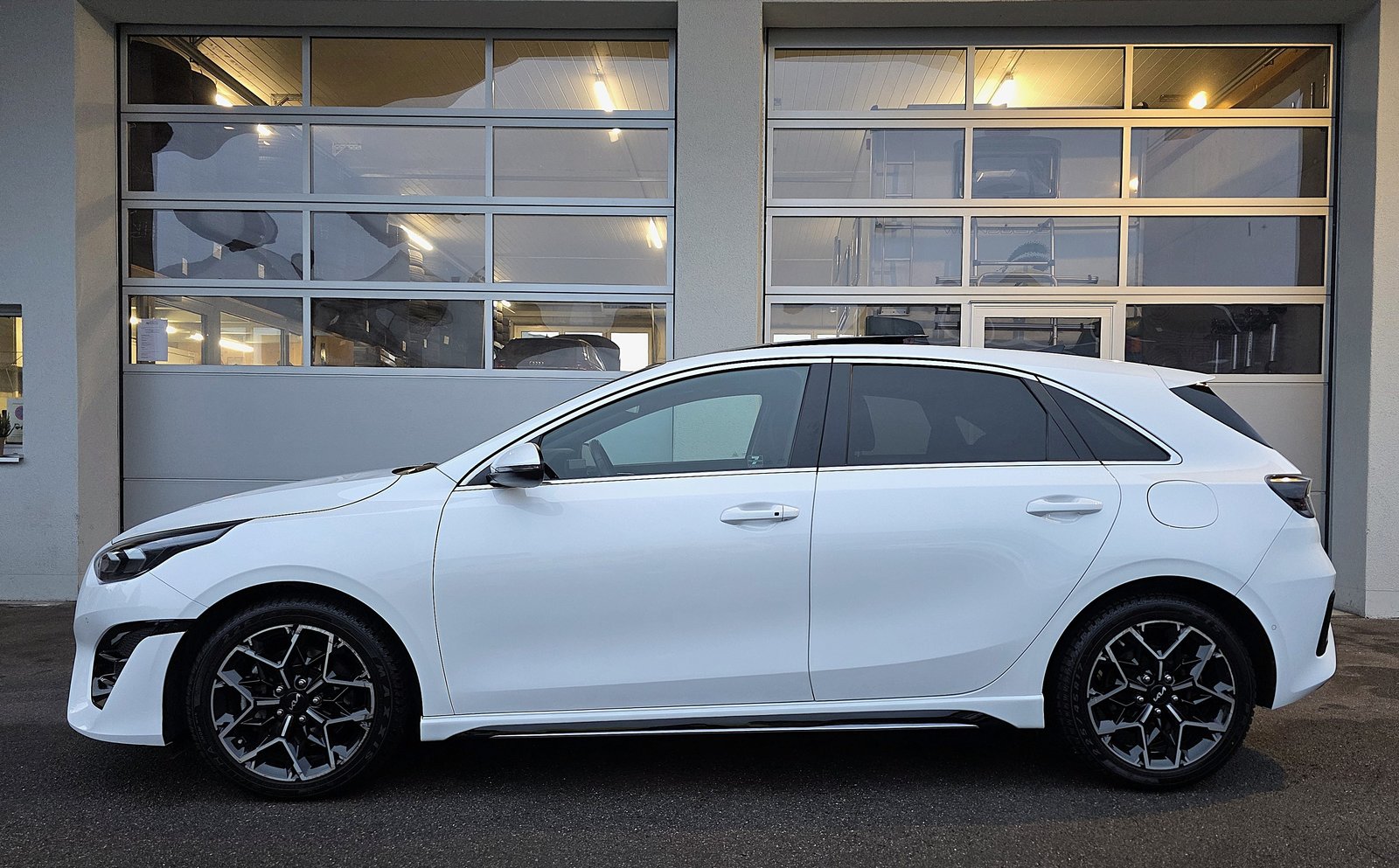 KIA Ceed 1.5 T-GDi GT Line DCT, Petrol, Second hand / Used, Automatic - 3