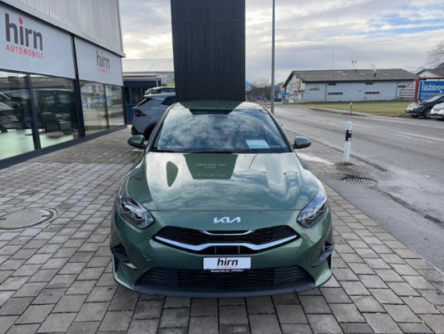 KIA Ceed 1.5T-GDi MHEV PowDCT, Petrol, Second hand / Used, Automatic - 2