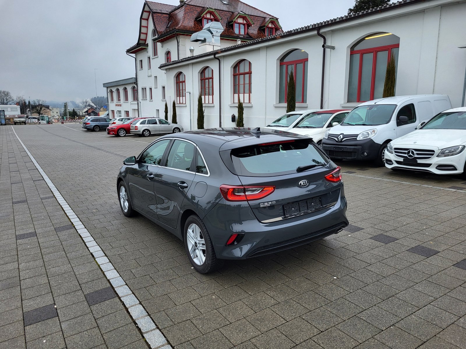 KIA Ceed 1.4 T-GDi Trend DCT, Petrol, Second hand / Used, Automatic - 3