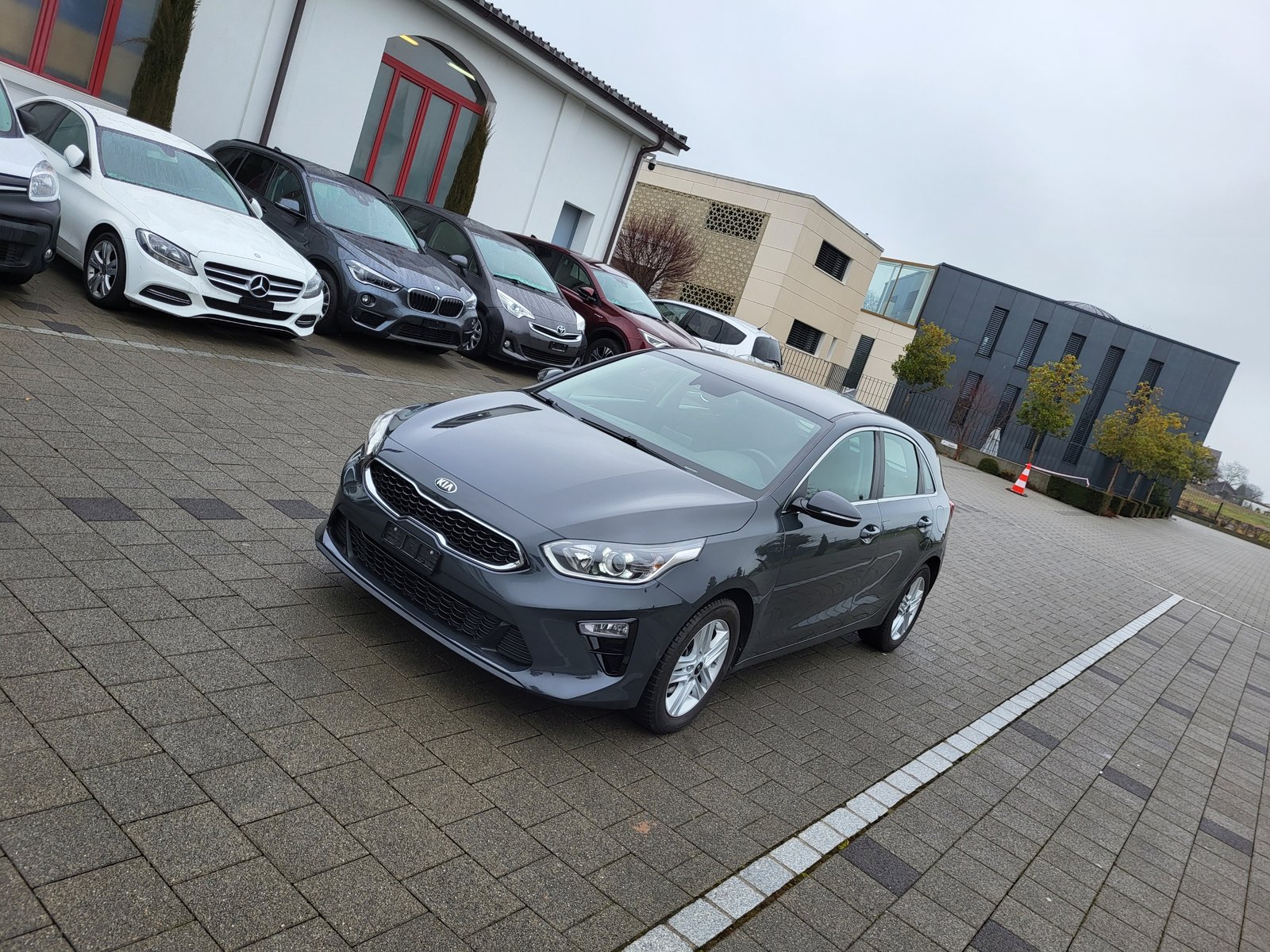 KIA Ceed 1.4 T-GDi Trend DCT, Petrol, Second hand / Used, Automatic - 4