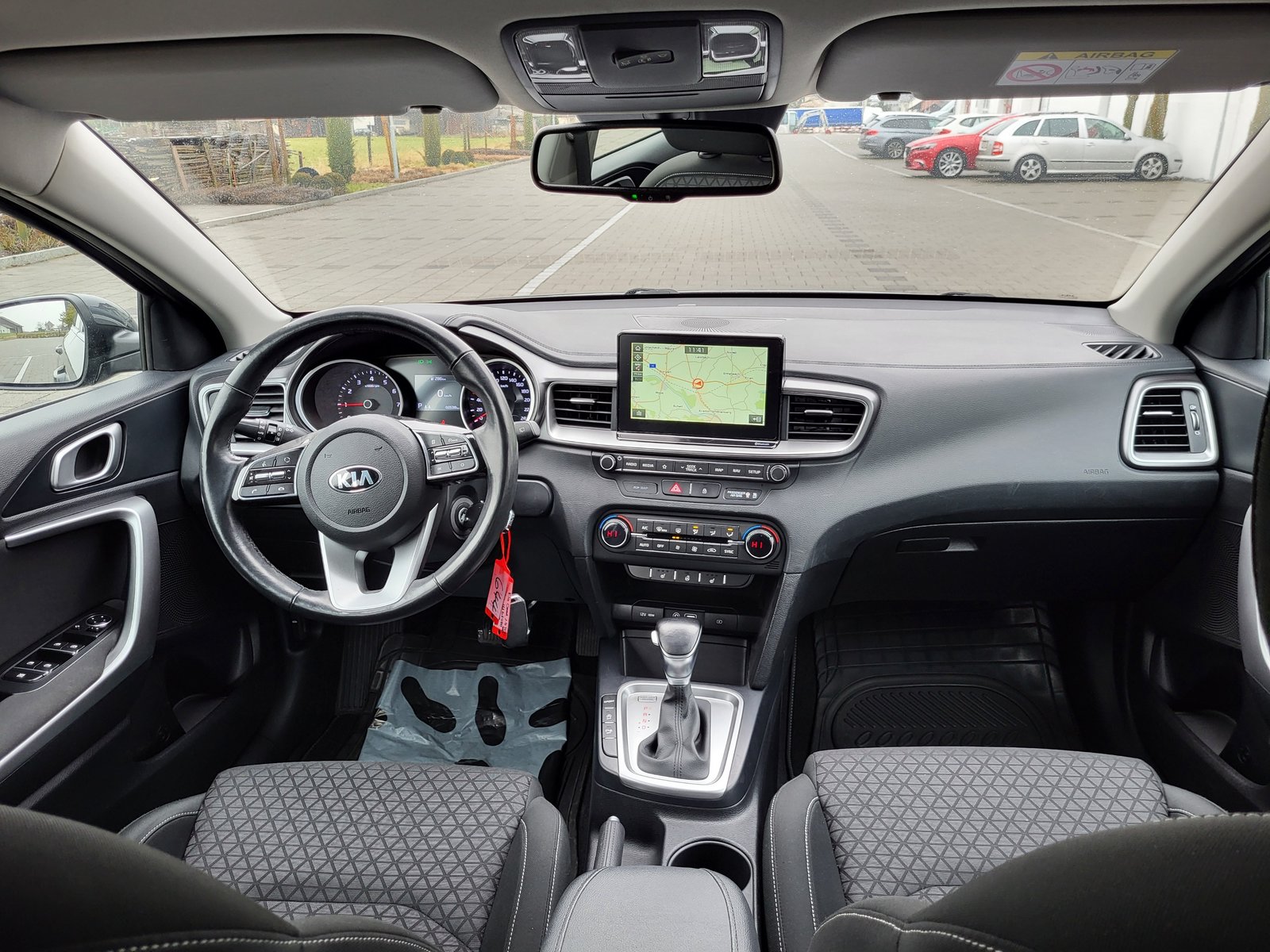 KIA Ceed 1.4 T-GDi Trend DCT, Petrol, Second hand / Used, Automatic - 6