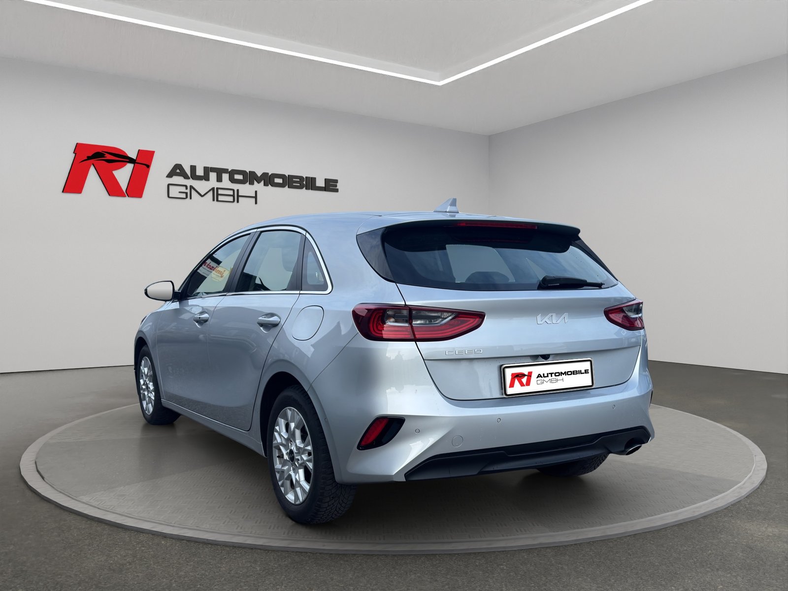 KIA Ceed 1.5 T-GDi MHEV GT Line DCT, Mild-Hybrid Petrol/Electric, Second hand / Used, Automatic - 7