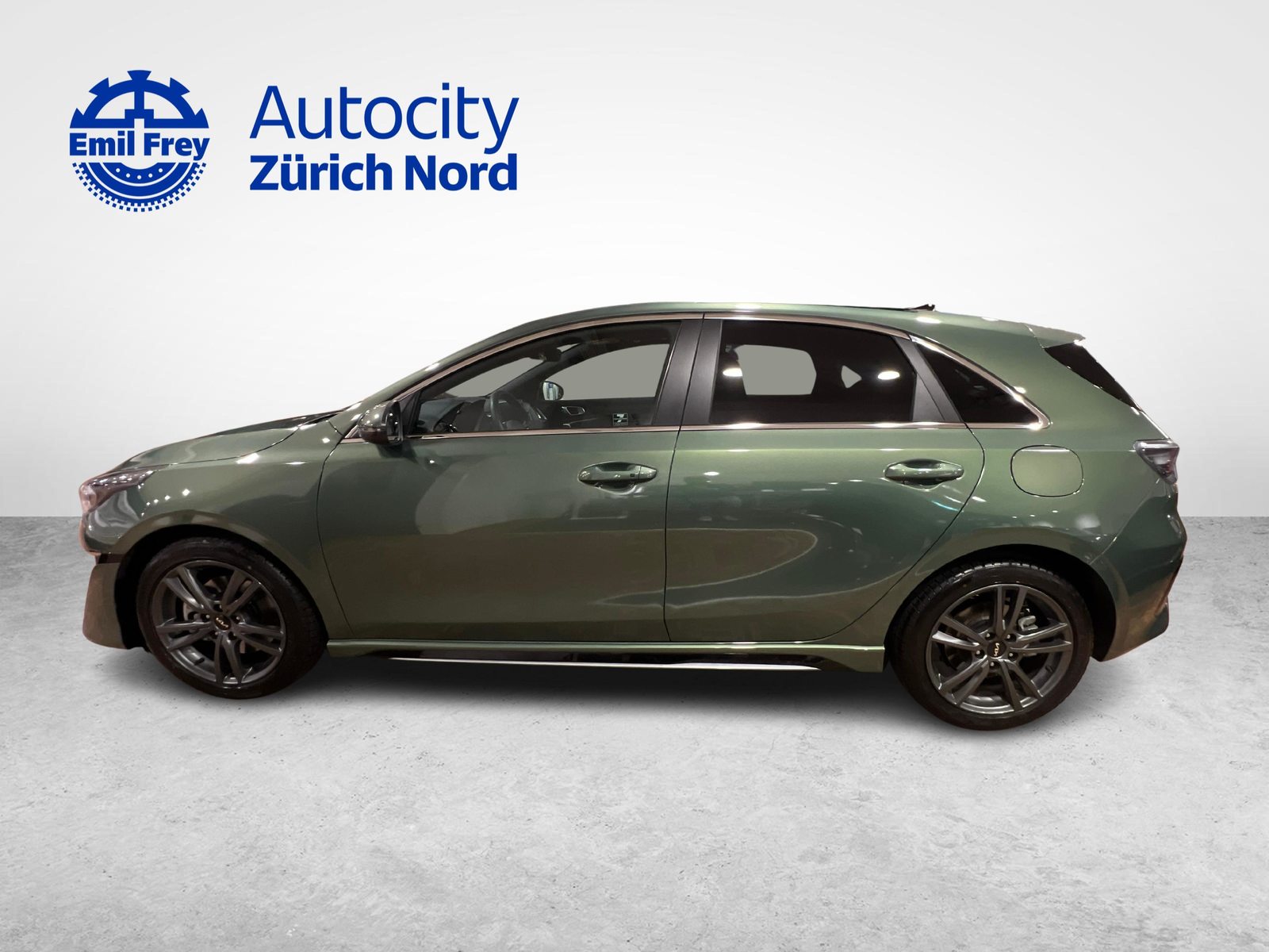 KIA Ceed 1.5 T-GDi MHEV GT-Line, Mild-Hybrid Benzin/Elektro, Occasion / Gebraucht, Automatik - 2