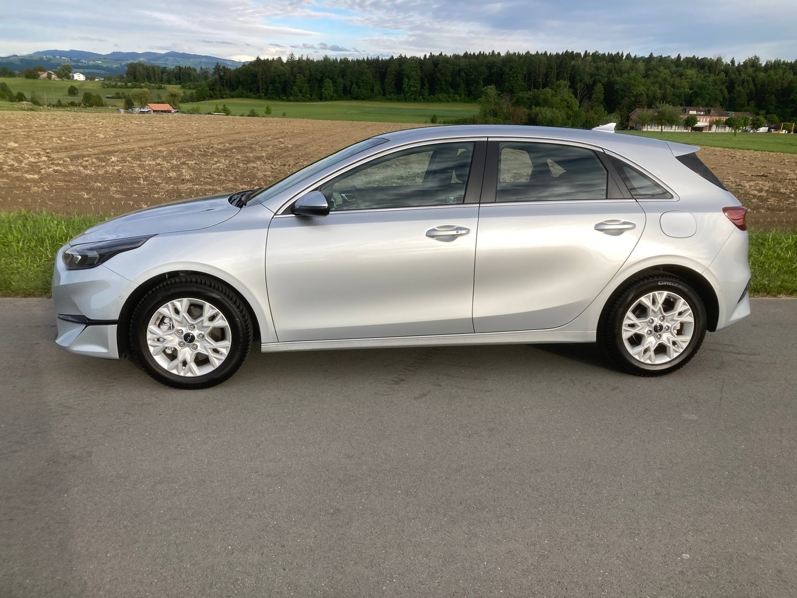 KIA Ceed 1.5 T-GDi MHEV Power DCT, Hybride Léger Essence/Électricité, Occasion / Utilisé, Automatique - 5