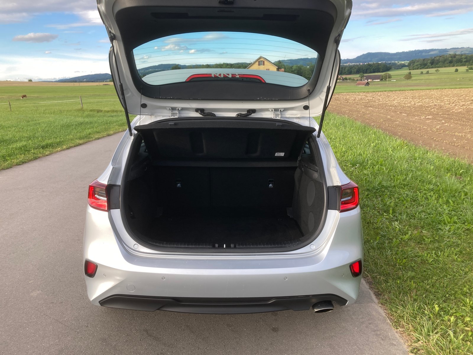 KIA Ceed 1.5 T-GDi MHEV Power DCT, Hybride Léger Essence/Électricité, Occasion / Utilisé, Automatique - 6