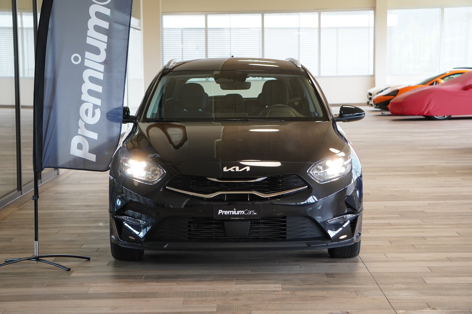 KIA Ceed 1.5 T-GDi Power DCT, Benzin, Occasion / Gebraucht, Automatik - 2