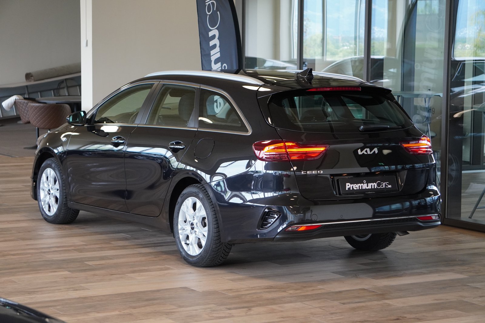KIA Ceed 1.5 T-GDi Power DCT, Benzin, Occasion / Gebraucht, Automatik - 6