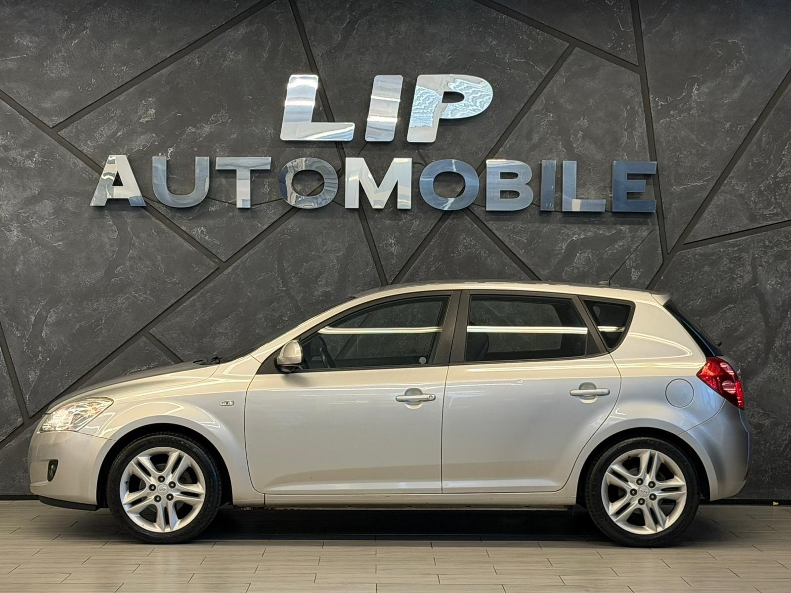KIA Cee'd 2.0 16V Style, Essence, Occasion / Utilisé, Manuelle - 5