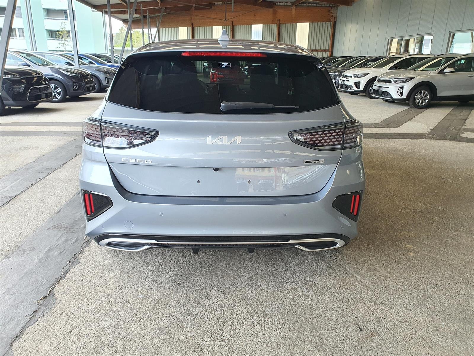 KIA Ceed 1.5 T-GDi MHEV GT-Line, Mild-Hybrid Benzin/Elektro, Occasion / Gebraucht, Automatik - 4