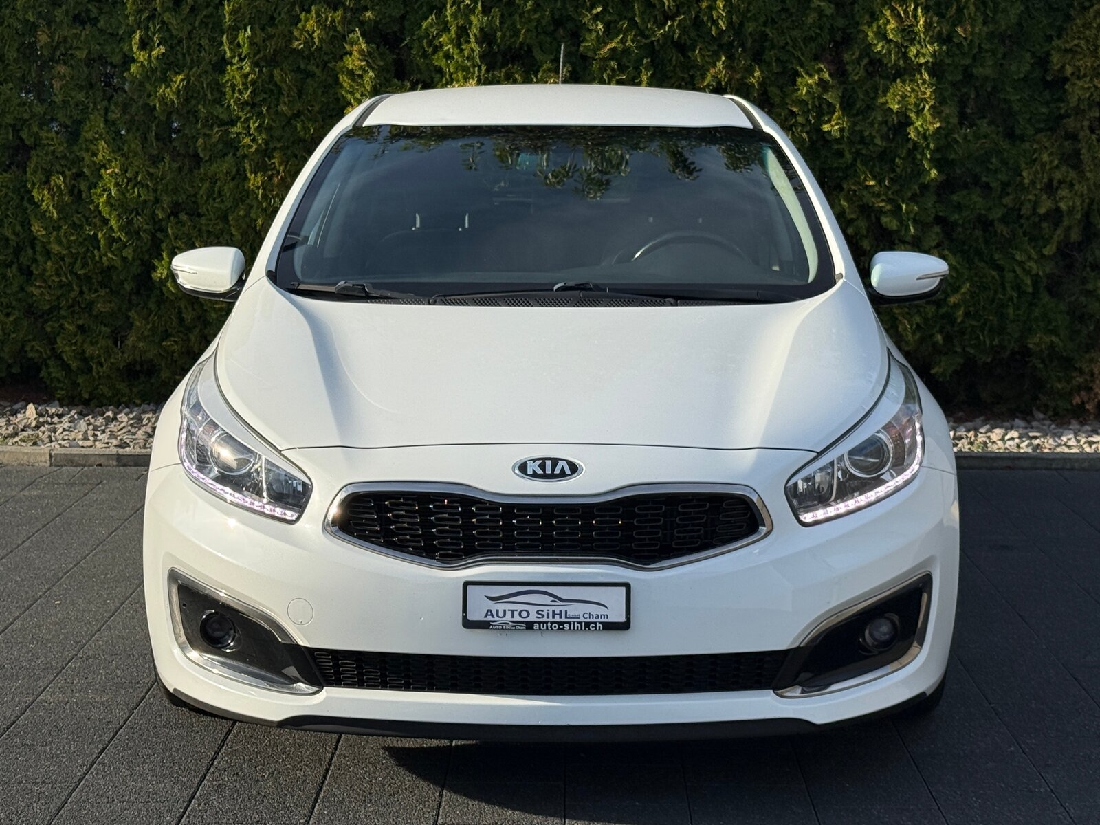 KIA Cee'd 1.0 T-GDi Swiss Champion / ab MFK, Petrol, Second hand / Used, Manual - 5