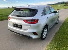 KIA Ceed 1.5 T-GDi MHEV Power DCT, Mild-Hybrid Benzin/Elektro, Occasion / Gebraucht, Automatik - 3
