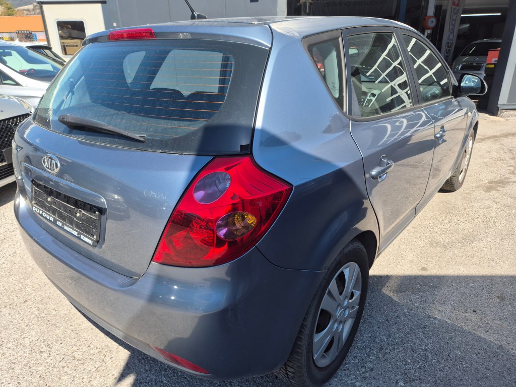 KIA CEED 1.6 CRDi Trend DPF, Diesel, Occasion / Gebraucht, Handschaltung - 3