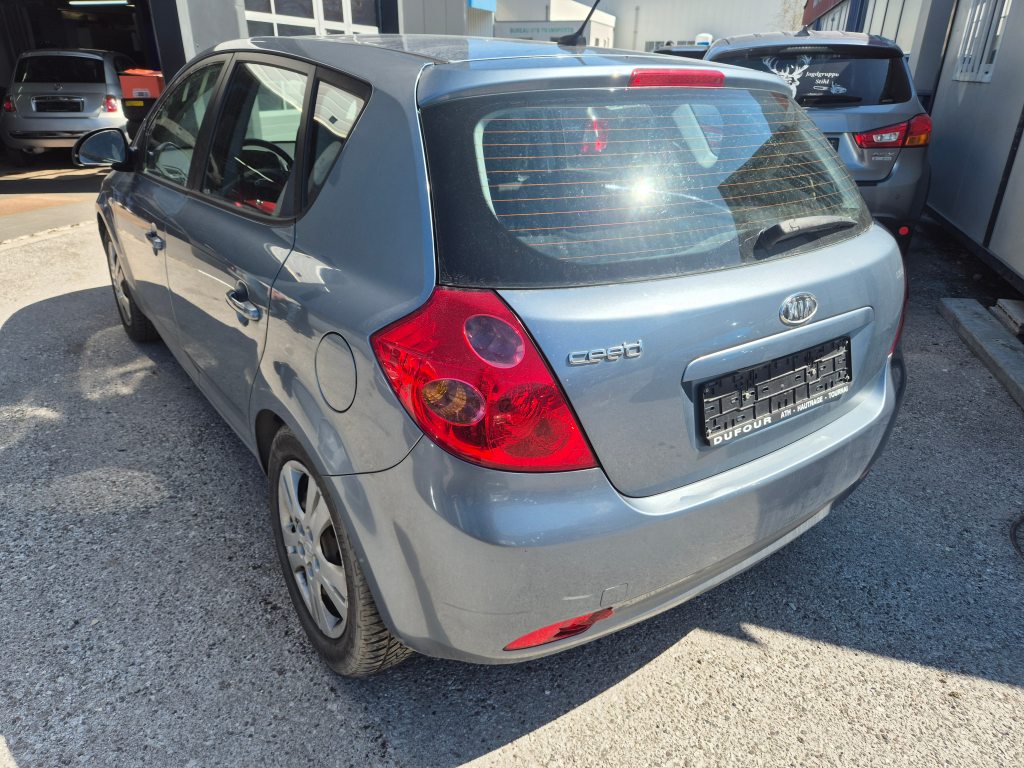 KIA CEED 1.6 CRDi Trend DPF, Diesel, Occasion / Gebraucht, Handschaltung - 4
