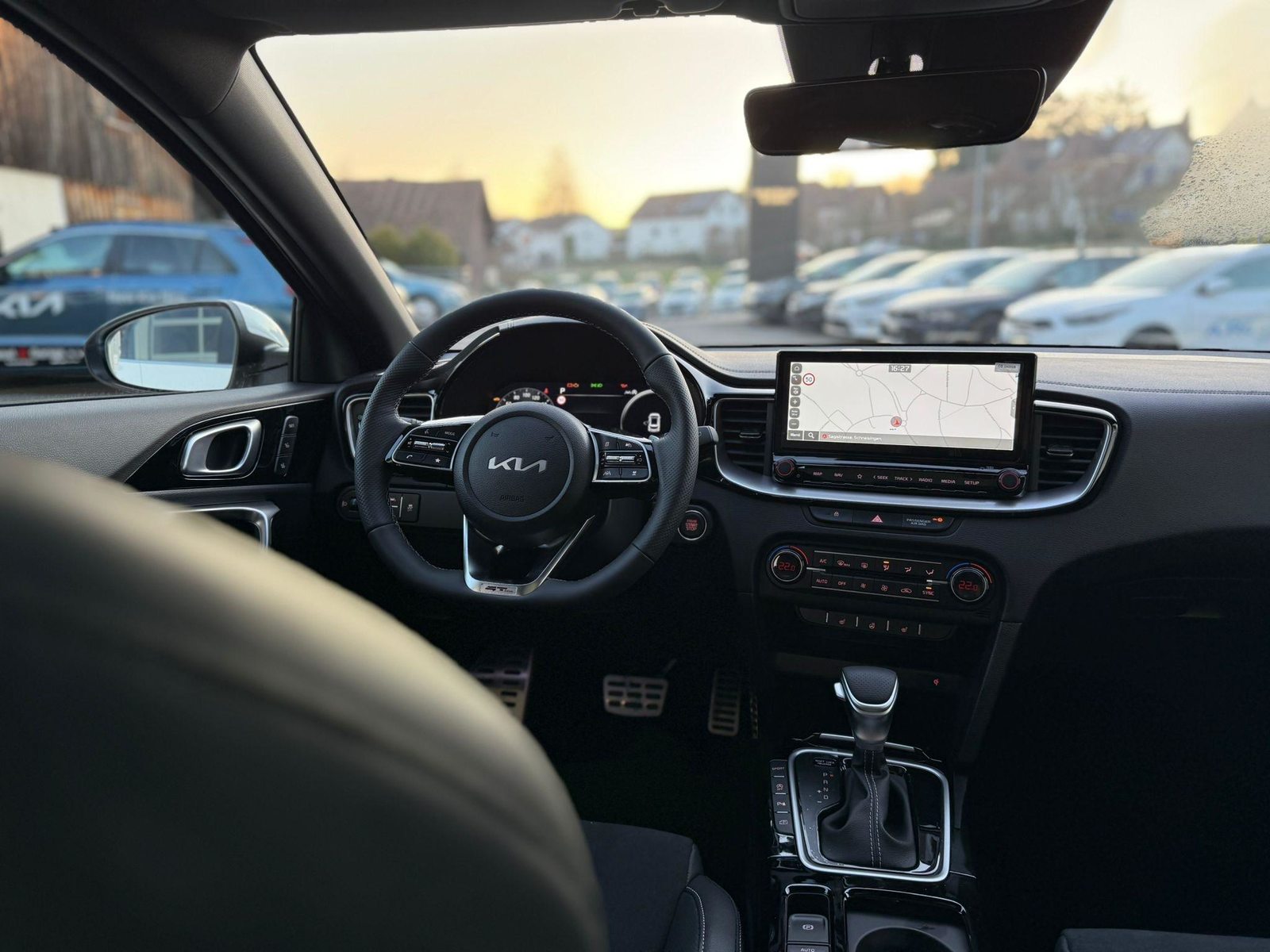 KIA Ceed 1.5 T-GDi GT-Line Edition, Petrol, Ex-demonstrator, Automatic - 3