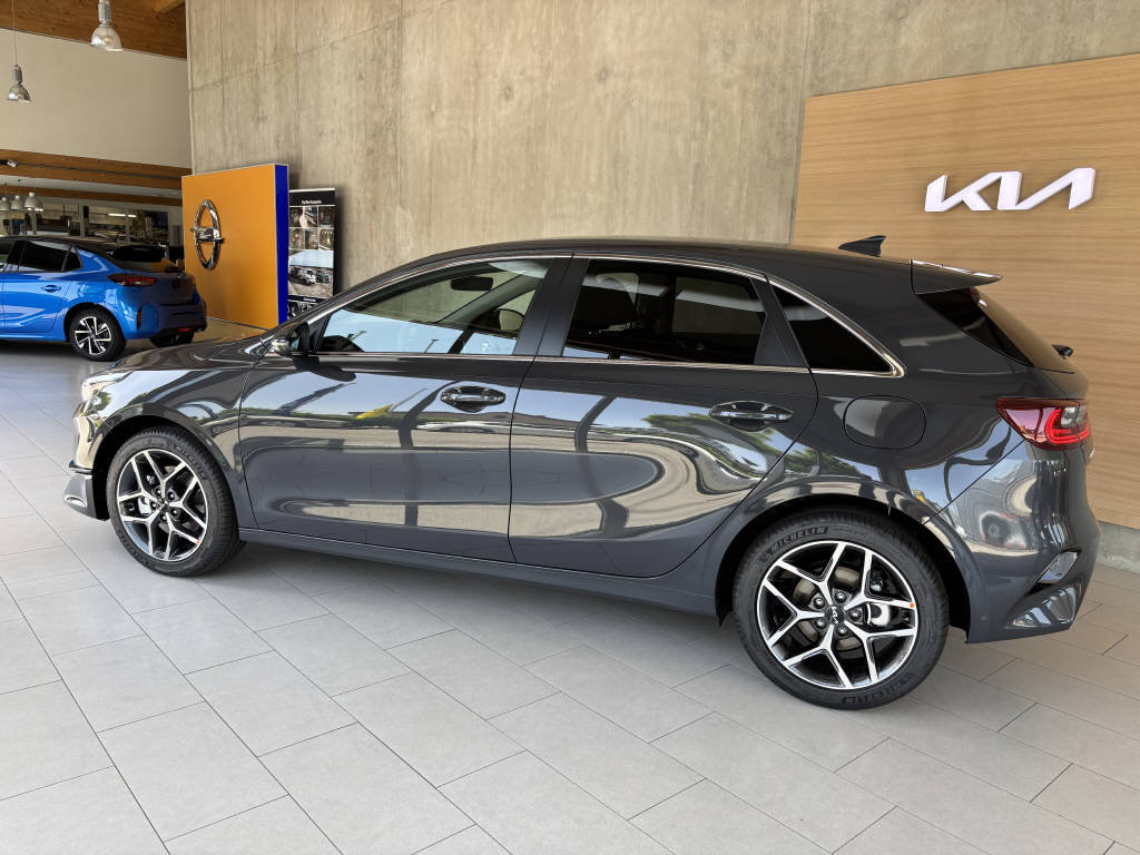 KIA Ceed Power+ MHEV 1.5T-GDi, Mild-Hybrid Benzin/Elektro, Vorführwagen, Automatik - 3