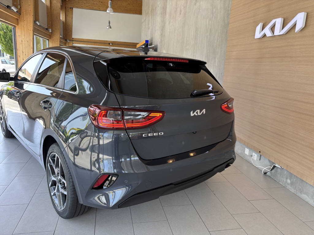 KIA Ceed Power+ MHEV 1.5T-GDi, Mild-Hybrid Benzin/Elektro, Vorführwagen, Automatik - 4